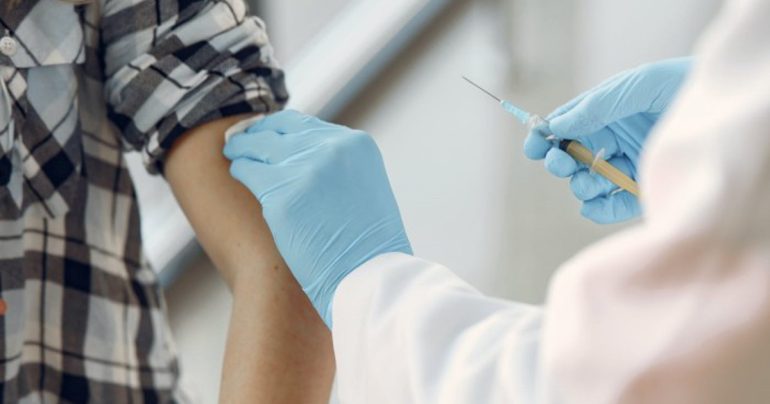 Vaccinazioni dell’infanzia e dell’adolescenza, le coperture vaccinali nel 2020