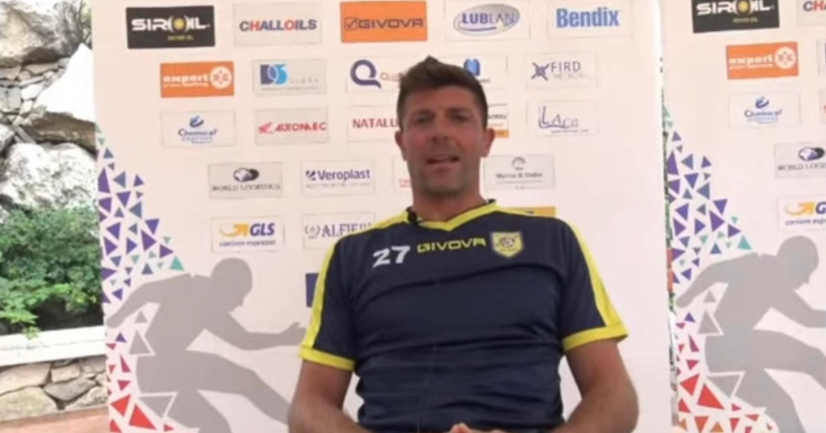 juve stabia russo ritiro