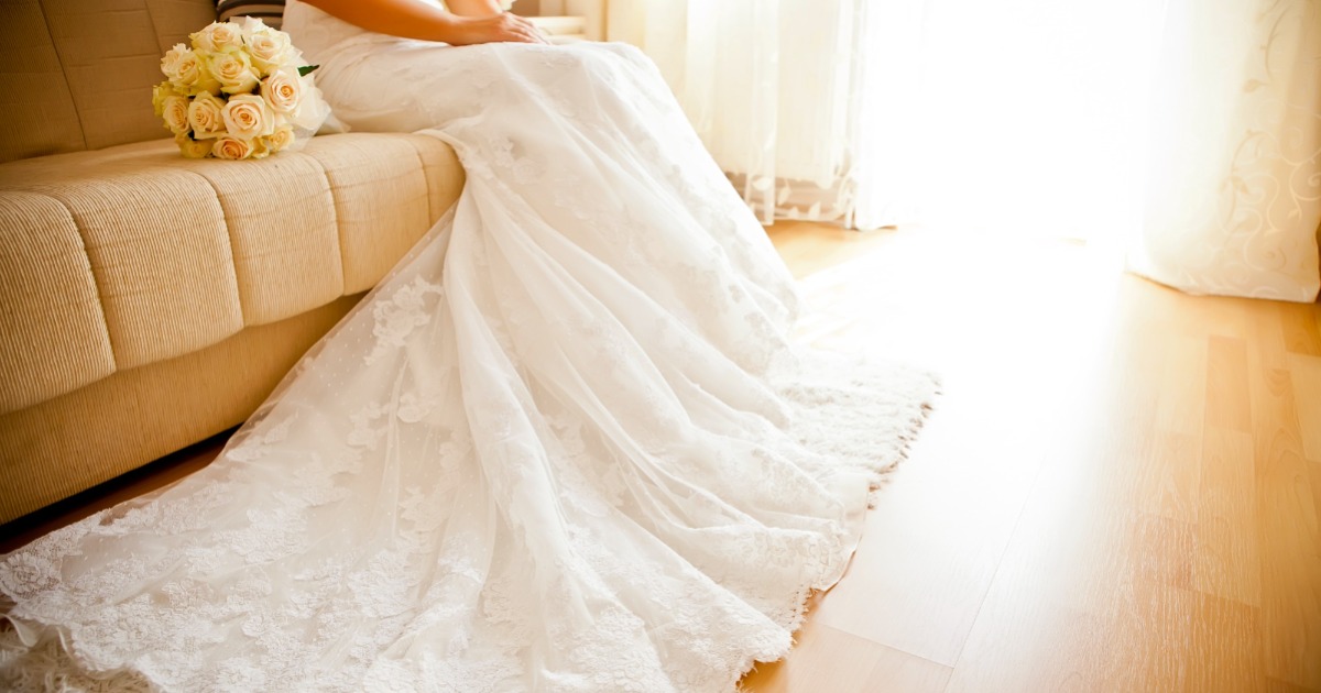 Abito da sposa Depositphotos_9314567_L