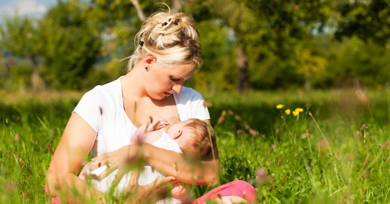 Diritti delle mamme che allattano: salute mamme e bambini