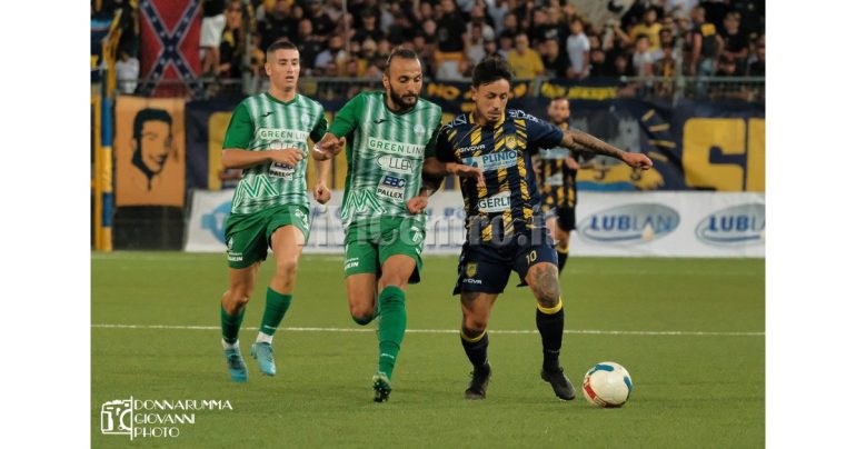 Juve Stabia-Monopoli, la storia degli avversari e l’arbitro della gara