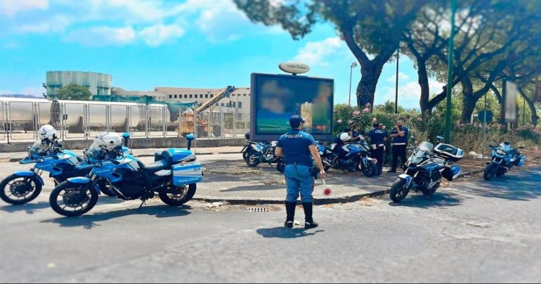 Controlli Polizia nelle aree della movida napoletana