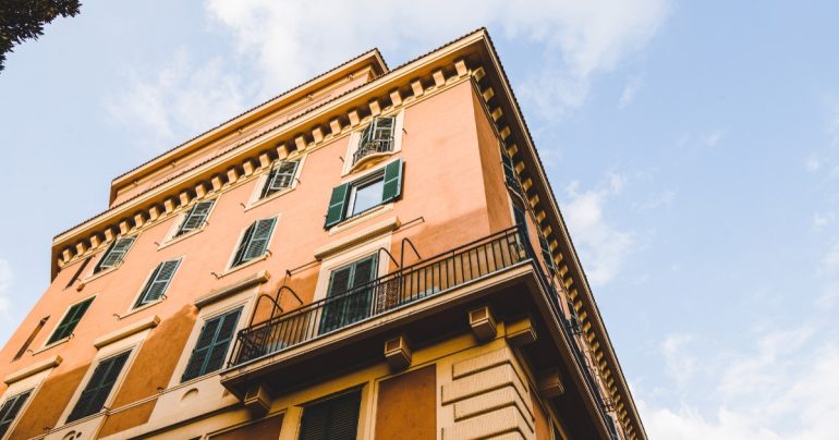 Casa: In centro o in periferia? L’annoso problema di chi ne cerca una