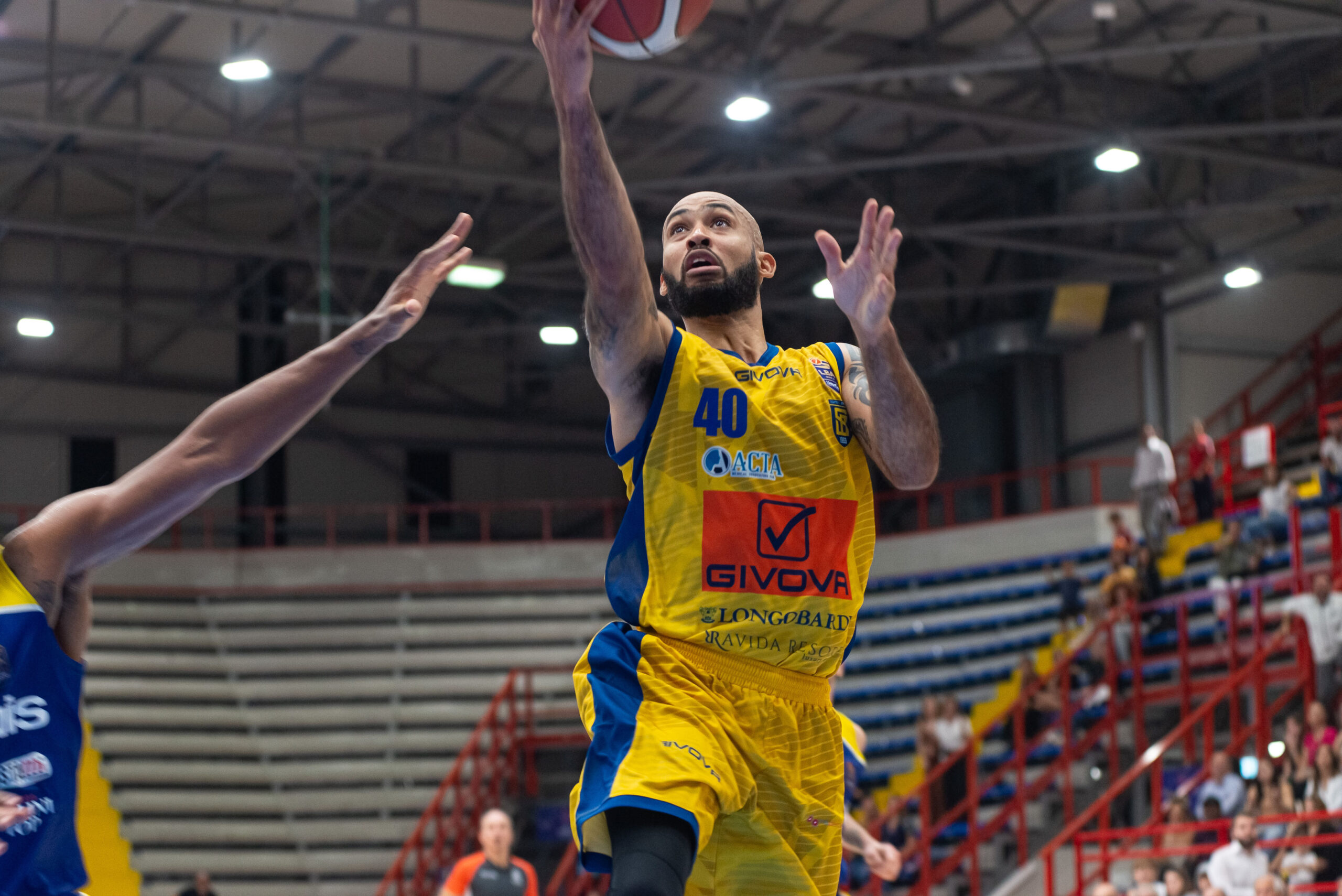 Givova Scafati vs Tezenis Verona, 4° giornata: David Logan in sottomano
