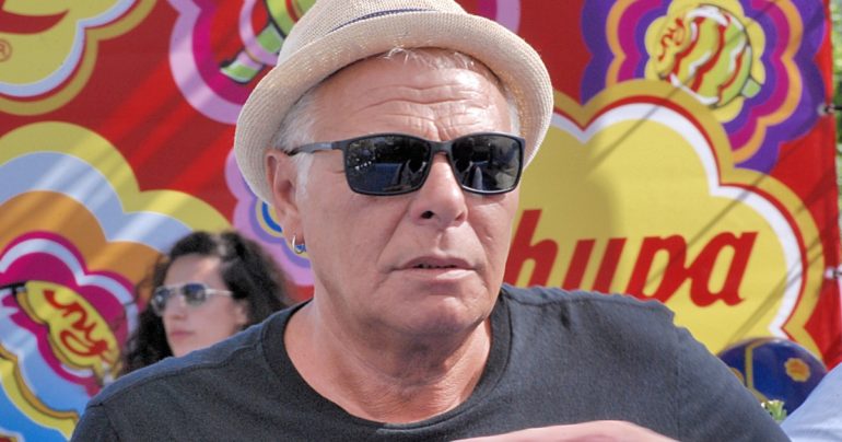 Enzo Gragnaniello: malore durante il suo concerto a Caserta