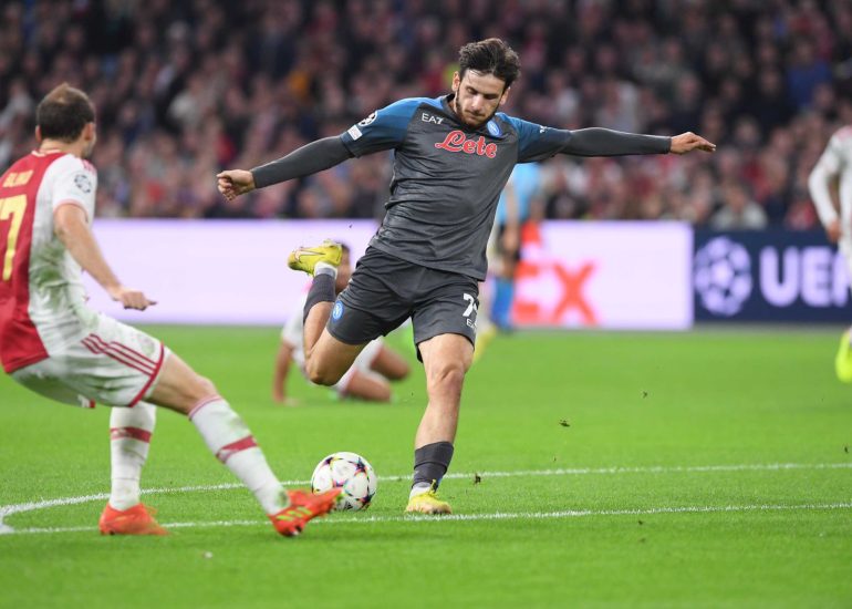 Napoli, sei magnifico! Calcio champagne e Ajax battuta 6-1