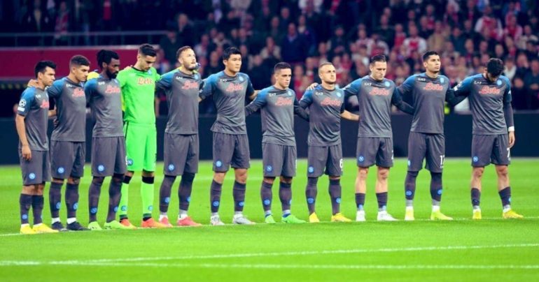 Il Napoli batte l’Ajax 4-2 e vola agli ottavi