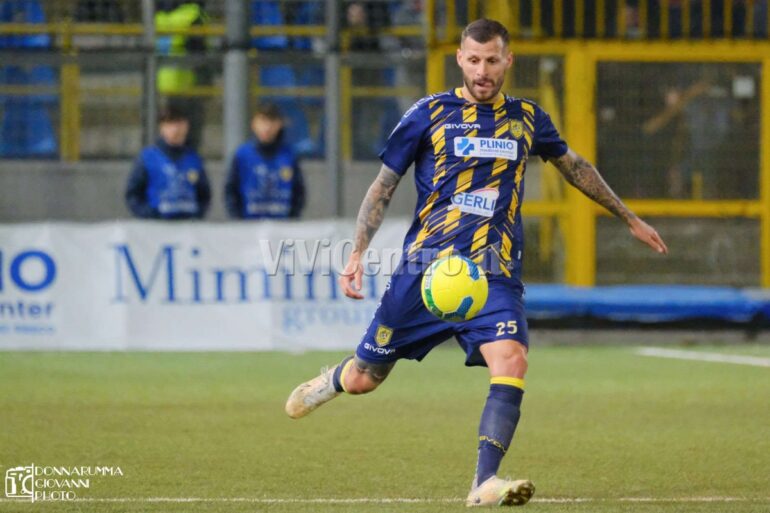 Daniele Altobelli: Il camaleonte della Juve Stabia. Sotto La Lente