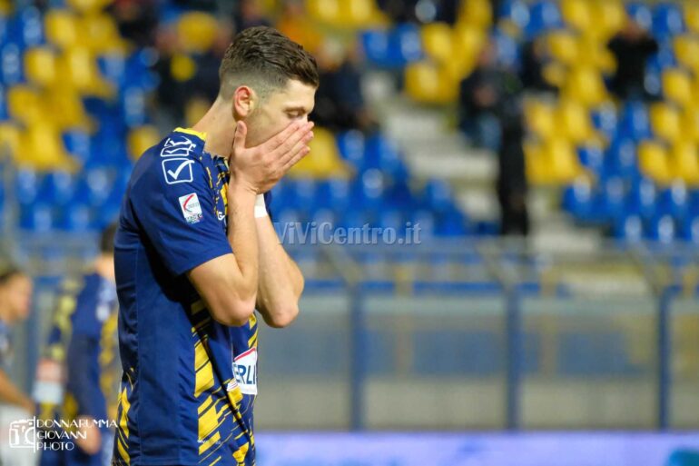 Luca Pandolfi: l’attaccante della Juve Stabia dal talento inespresso. ControLuce