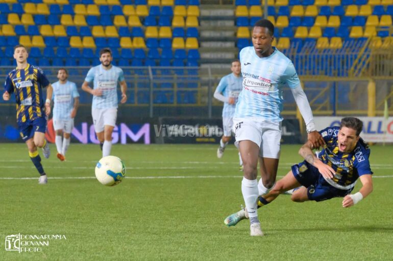 Virtus Francavilla, la storia dell’avversario della Juve Stabia e l’arbitro