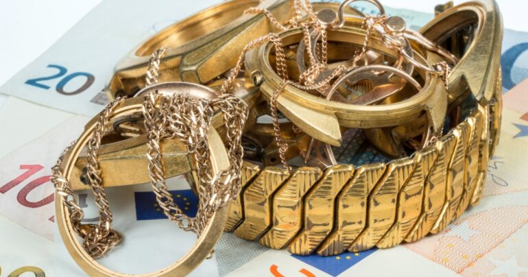 Permuta di gioielli usati o vendita su valutazione? Differenze e vantaggi