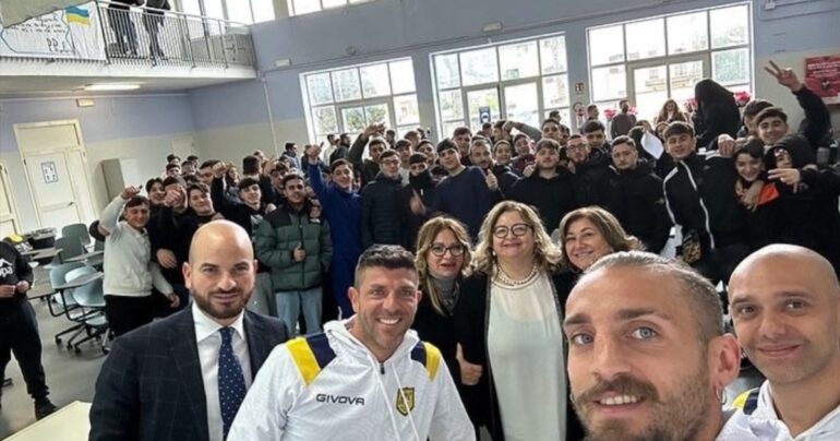 Juve Stabia, incontro con gli studenti dell’Istituto “E. Ferrari”