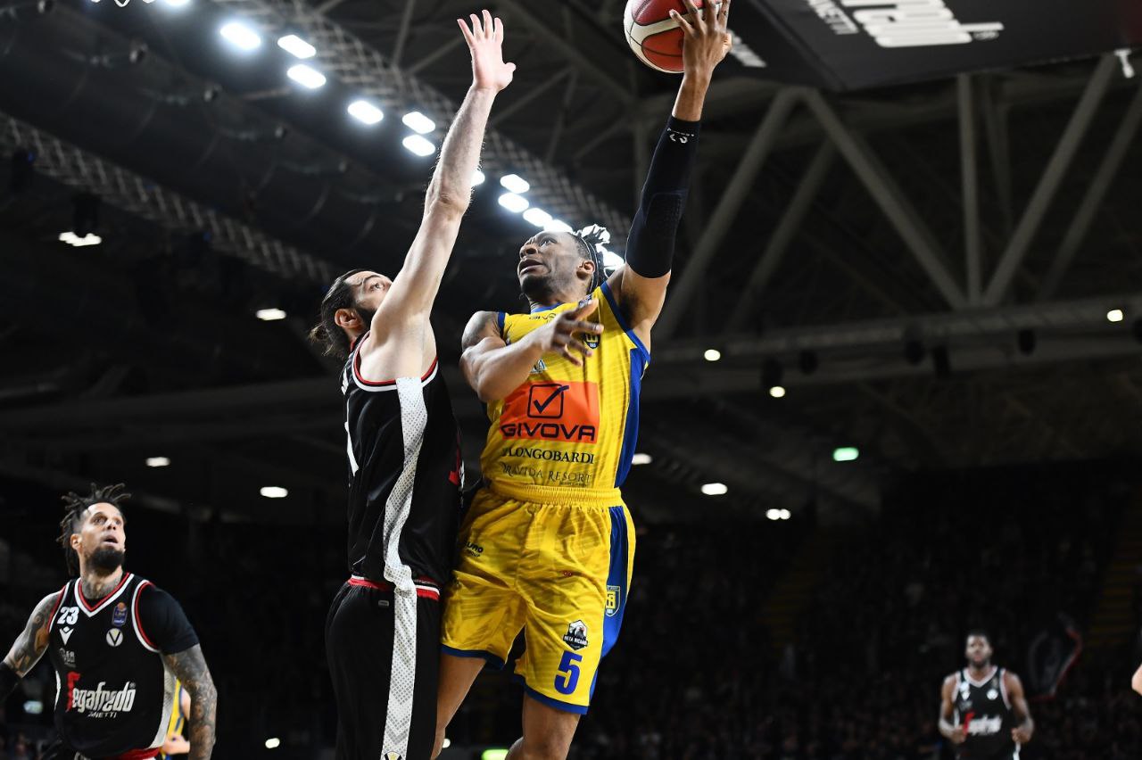 Virtus Segafredo Bologna vs Givova Scafati: il man of the match Stan Okoye