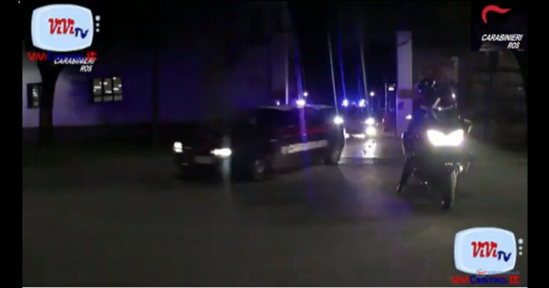 Camorra bombarola: bomba ad un negozio di Castellammare