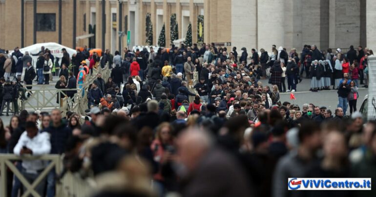 La cerimonia funebre e l’ultimo viaggio di Papa Ratzinger