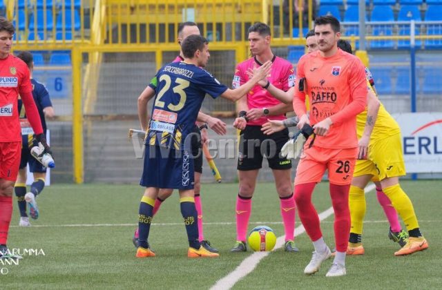 Juve Stabia – Taranto (0-0). Le foto dei calciatori e del pubblico presente al Menti
