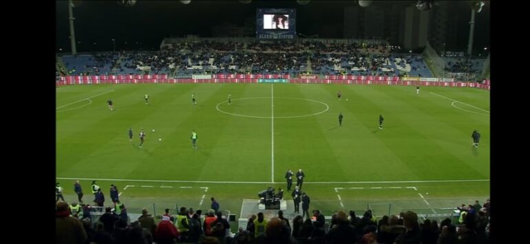 Cagliari-Ascoli, secondo tempo con mano di poker