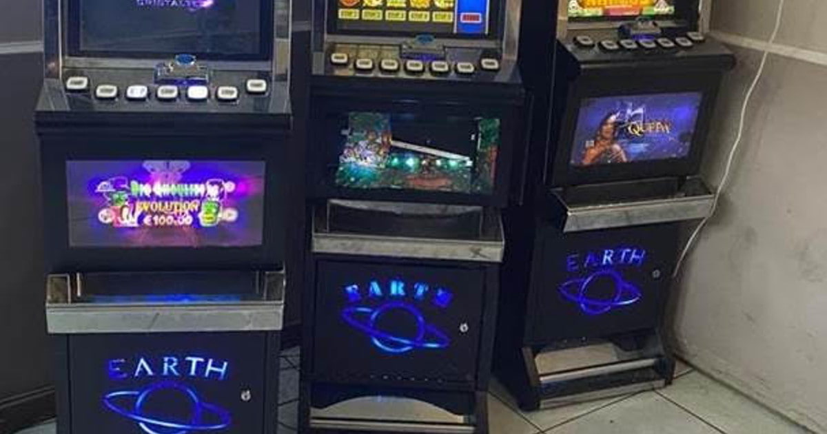 Allarme ludopatia a Castellammare, slot machine-min