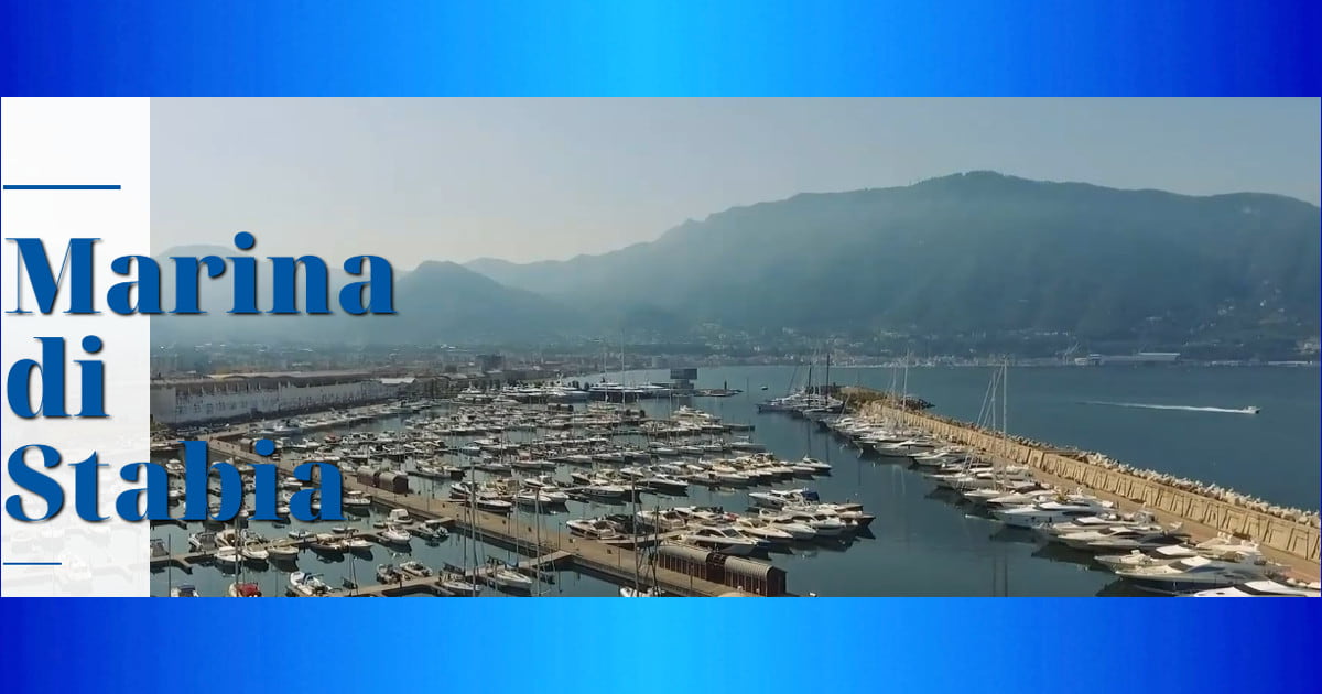 Disoccupati in sit-in a Marina di Stabia durante Fiera del Lavoro-min