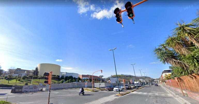 Fuorigrotta, 2 giovani in moto si sono scontrati per sfuggire ai Carabinieri