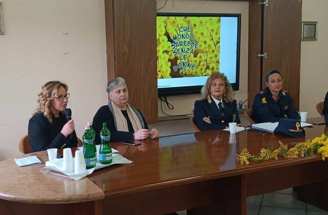 Castellammare di Stabia: L’IPSSEOA Viviani celebra l’8 Marzo