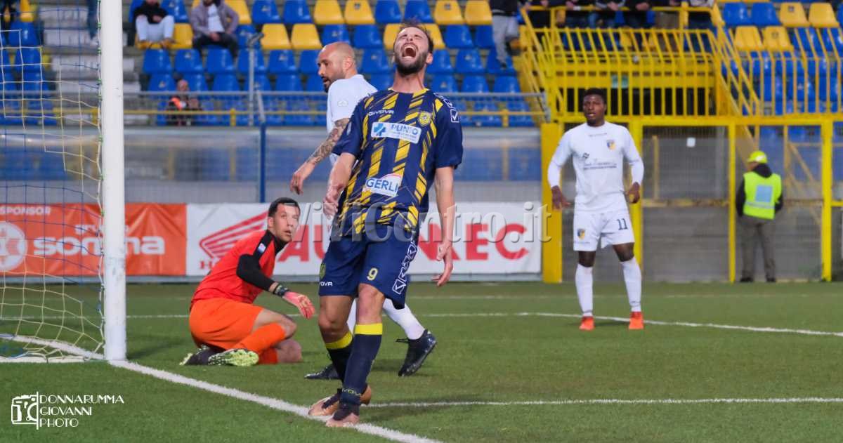 Avellino Juve Stabia Giugliano 2 a 1 Serie C 2022-2023 (12) ZIGONI