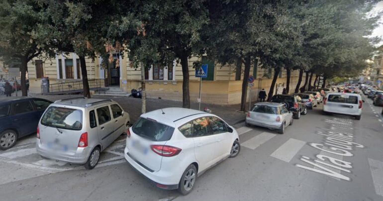 Madre picchia insegnante del liceo Plinio Seniore a Castellammare di Stabia