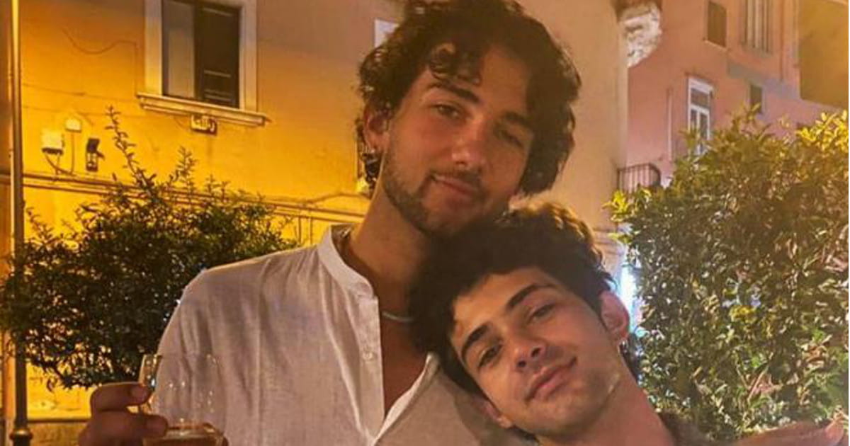 Massimiliano Caiazzo con il fratello Riccardo-min