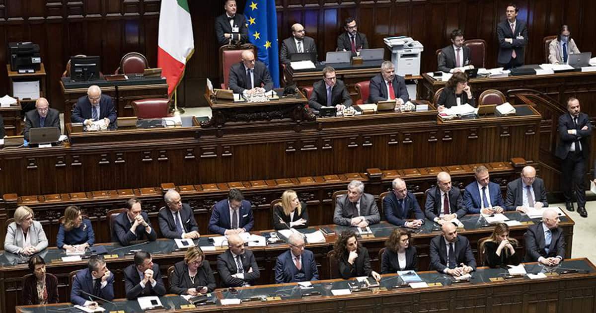 Schlein accusa il governo di incapacità, approssimazione e disumanità-min (foto dal Governo)
