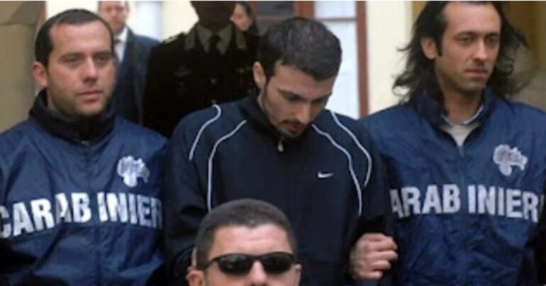 Arresto del reggente del clan Di Lauro a Secondigliano