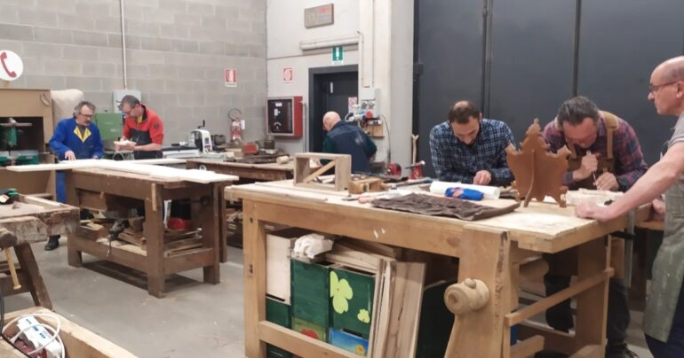 Corso di intaglio ligneo alla Ricchino di Rovato