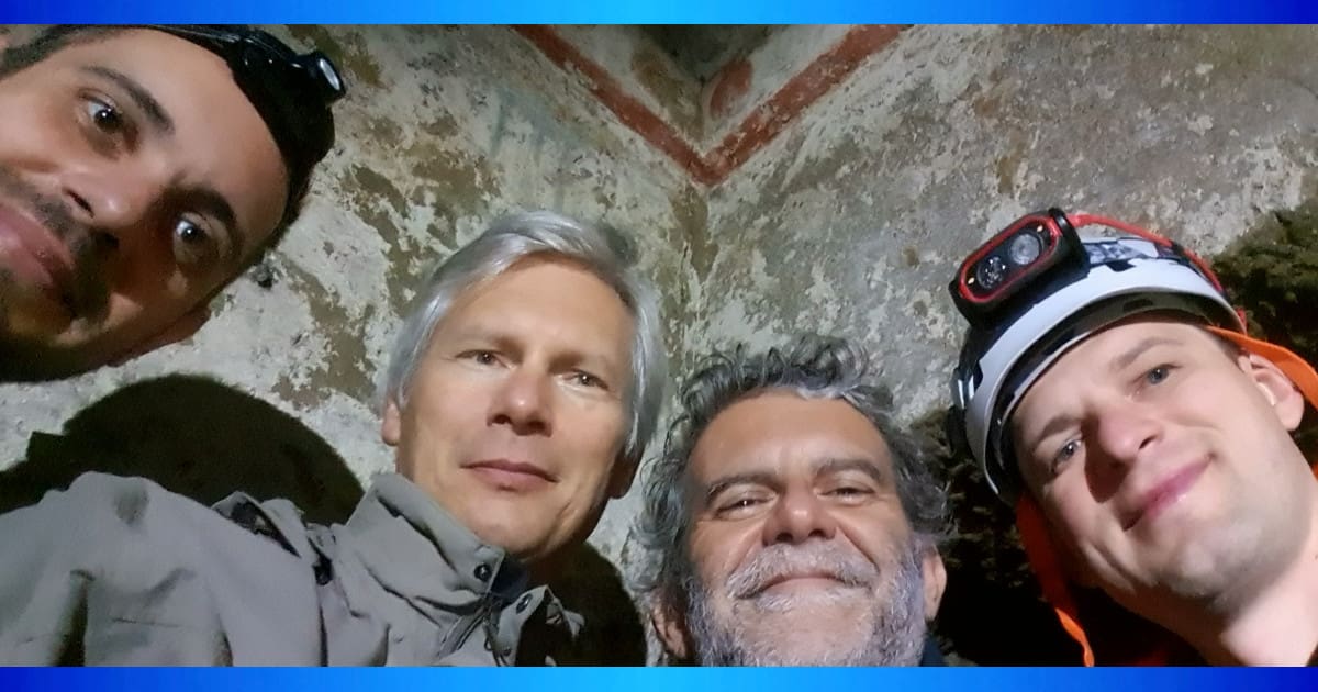 Scoperta camera funeraria sotterranea a Napoli - Vivicentro