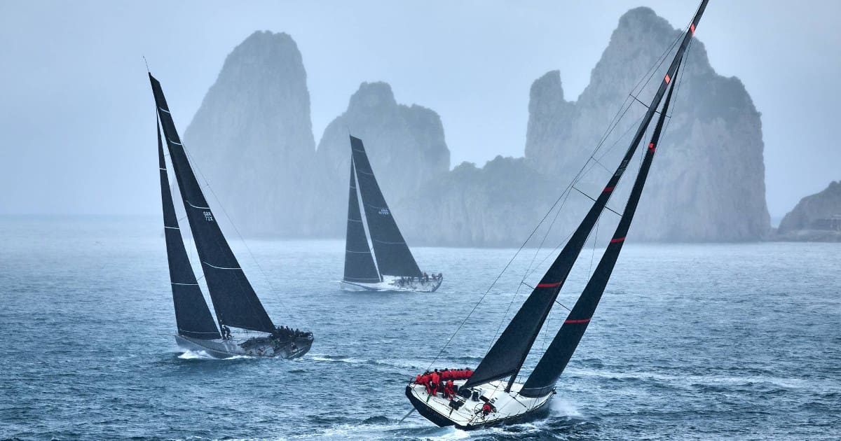 Alla scoperta del Giro di Capri, la seconda regata costiera del campionato europeo IMA Maxi Photo credits: @Rolex/Carlo Borlenghi-min