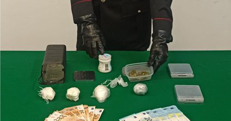 Controlli dei Carabinieri di Castellammare a Pompei: Arrestata una persona