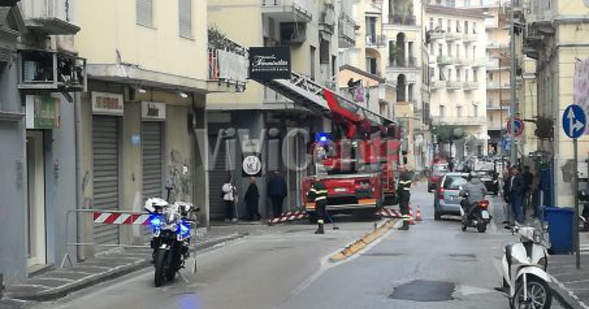 Crolli negli alloggi popolari a Castellammare di Stabia-min