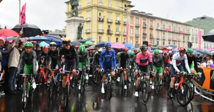Giro d'Italia 2023 Napoli ospita una tappa piena di insidie-min