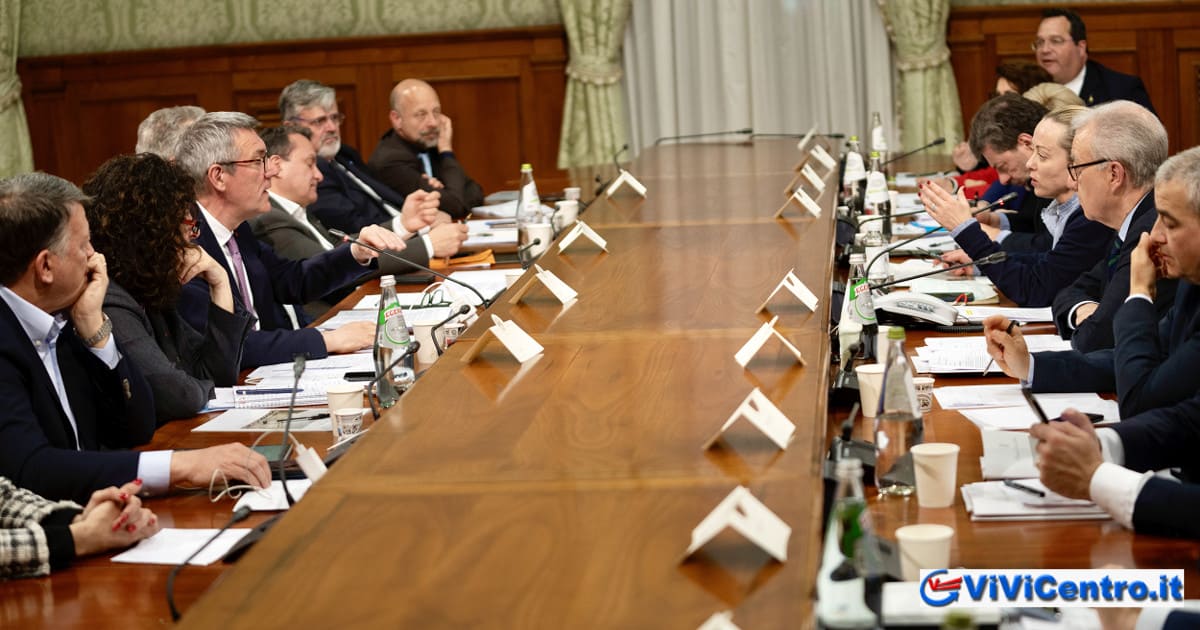 Incontro tra Governo e Sindacati a Palazzo Chigi - licenza CC-BY-NC-SA 3.0 IT-min