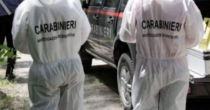 Duplice omicidio a Sant'Antimo - carabinieri scientifica