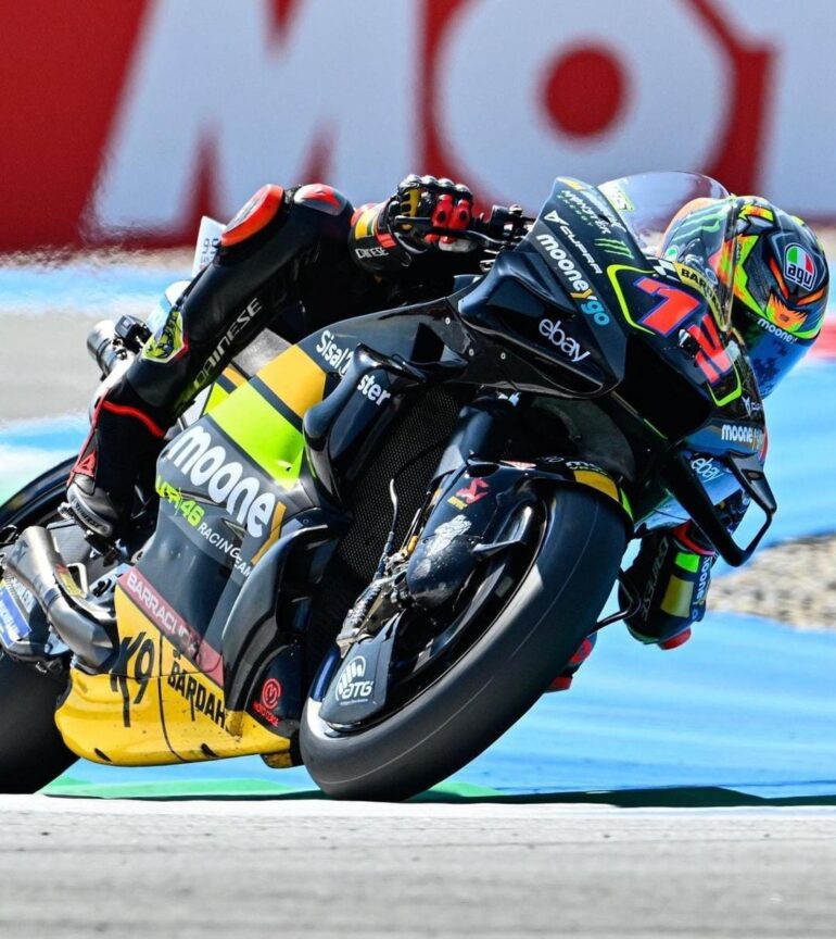 GP Assen, pole position per Bezzecchi! Prima fila tutta italiana