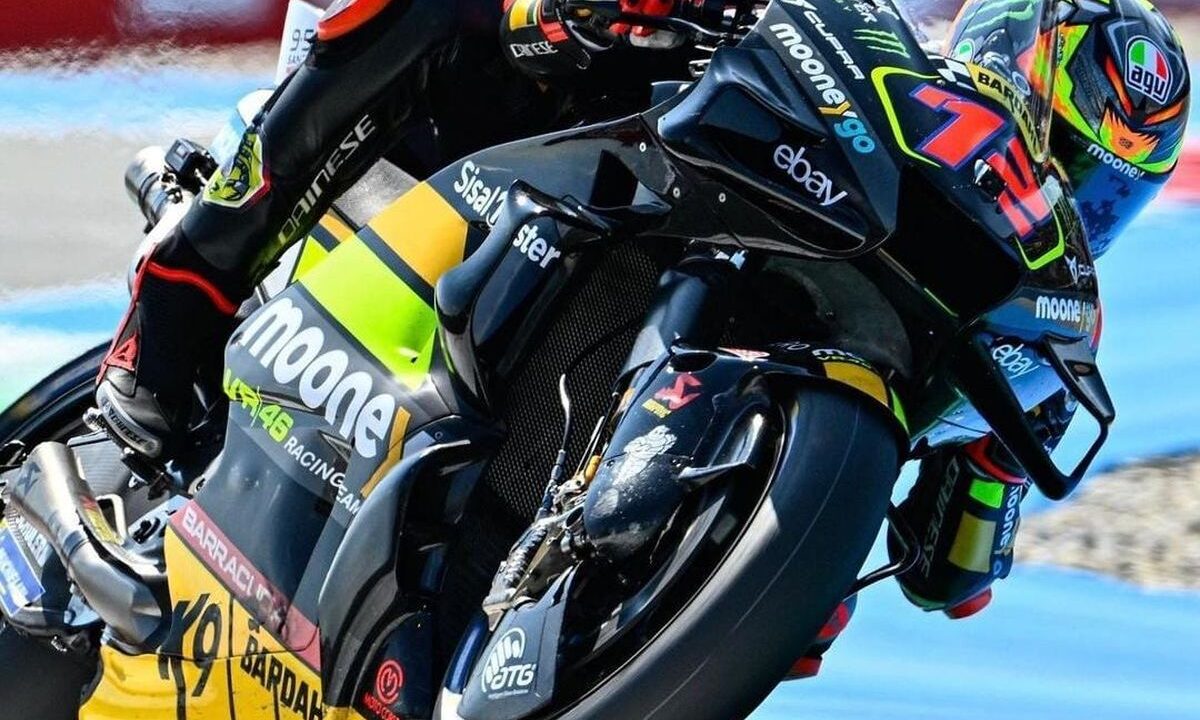 GP Assen, pole position per Bezzecchi! Prima fila tutta italiana