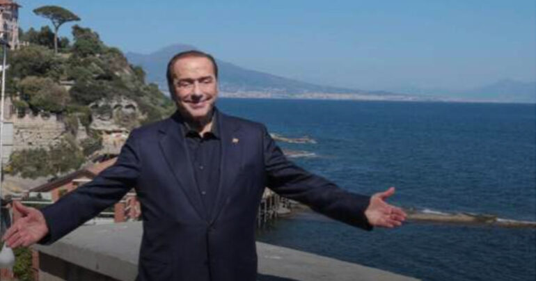 Scomparsa di Silvio Berlusconi, le reazioni nel Napoletano