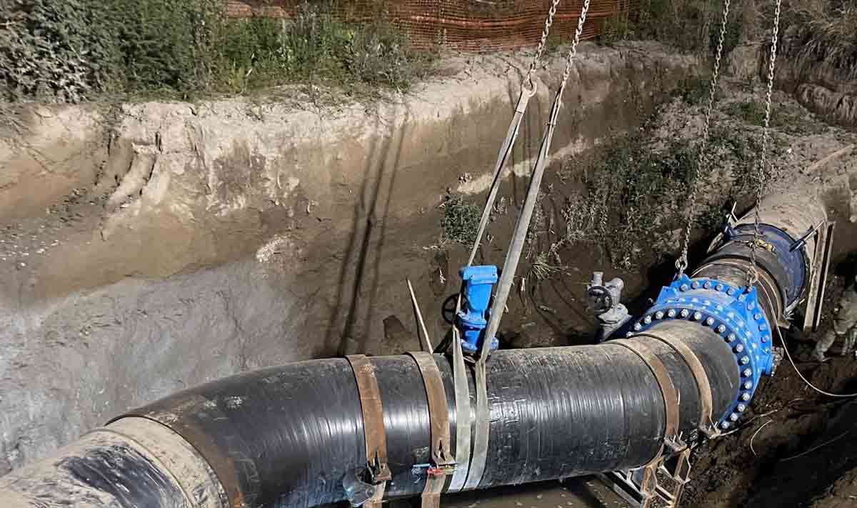 Sospensione servizio idrico foto lavori condotta DN 1150