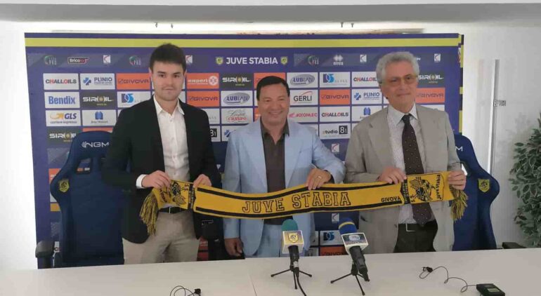 Juve Stabia, Matteo Lovisa ha trovato l’intesa con Langella firmando un lungo patto per un futuro gialloblù