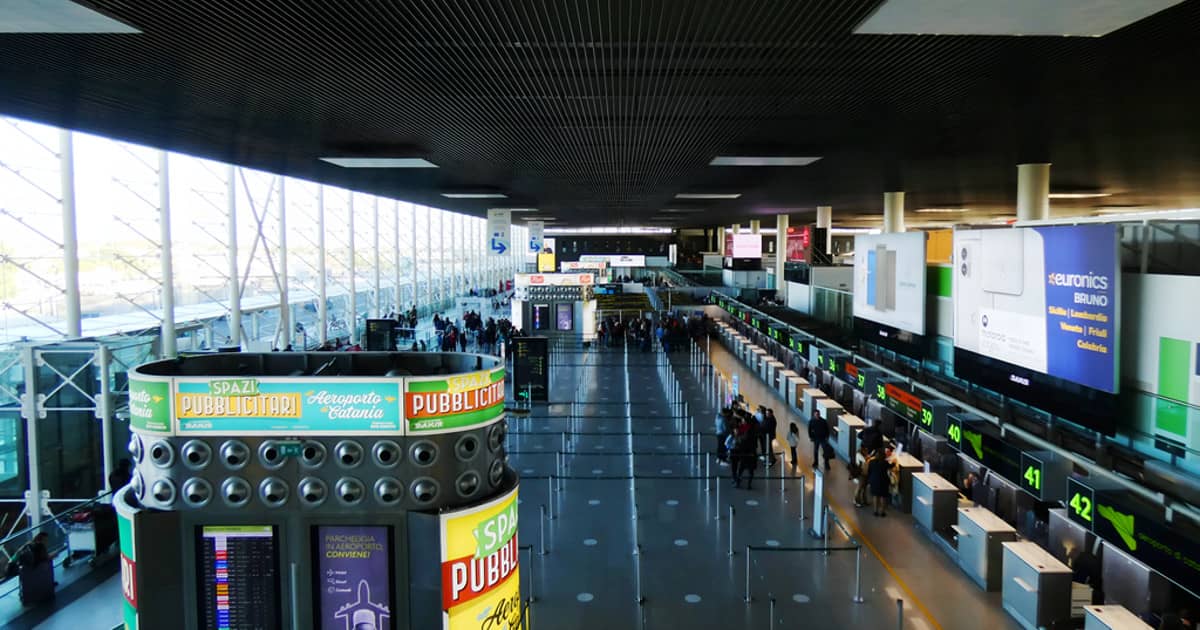 Emergenza Catania! La città è in Ginocchio: Blackout, Crisi Idrica e Aeroporto Ancora Chiuso Mentre si Sfiorano i 48 Gradi.