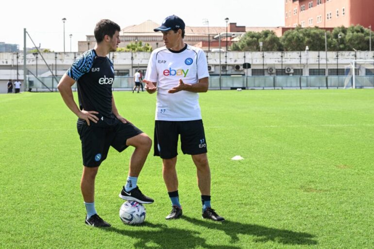 Napoli, ultimo giorno al centro sportivo prima della partenza per Dimaro