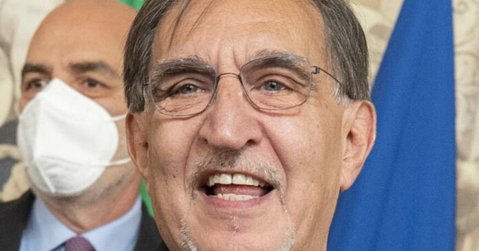 Ignazio La Russa Quirinale, 2022 (cropped, foto d'archivio)