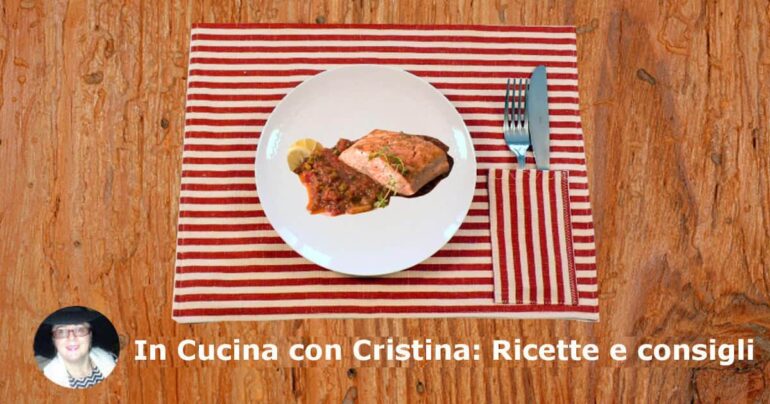 Salmone alla griglia con salsa al limone e timo