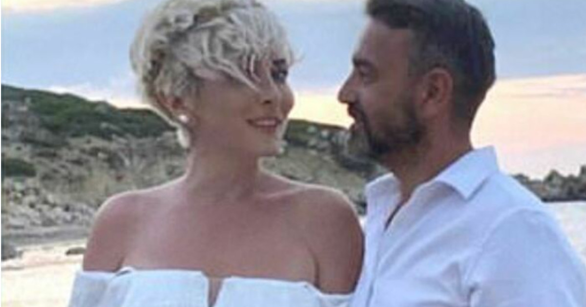 Tragica proposta di matrimonio sulla scogliera