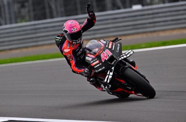 Aleix Espargaro vince Silverstone con un sorpasso capolavoro!