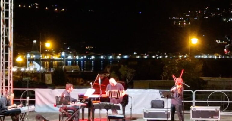 Applausi scroscianti per Duettango al Parco Archeologico di Naxos